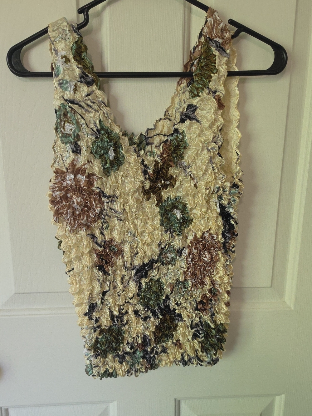 NICOLA Cream Textured Floral-Print Tank Top Popcorn Crinkle